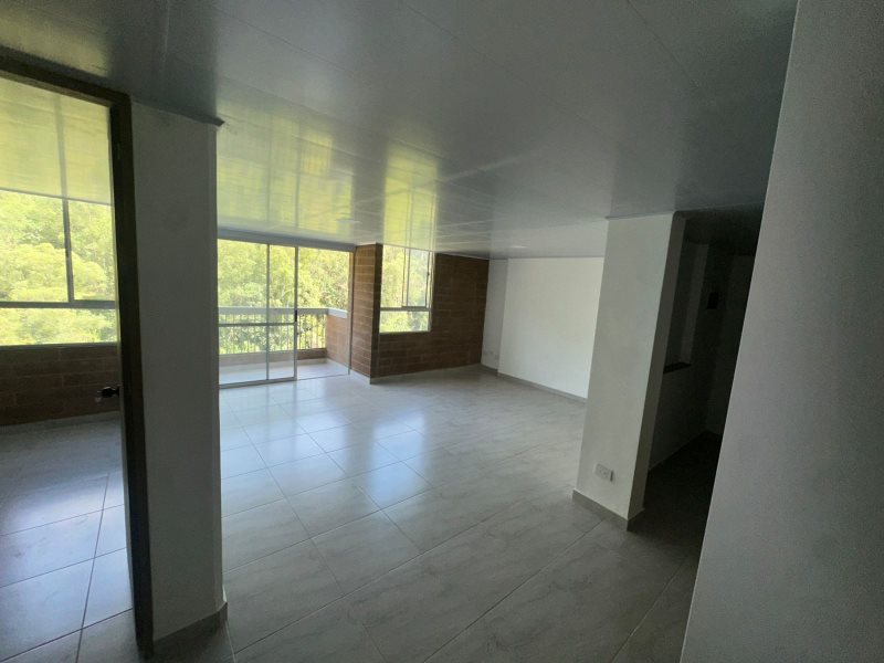 Apartamento disponible para Venta en Medellin Loma Del Indio Foto numero 1