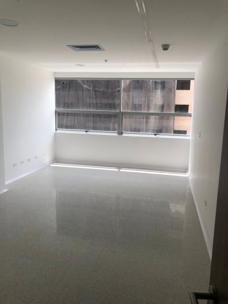 Oficina-Consultorio disponible para Arriendo en Medellin Ciudad Del Rio Foto numero 1